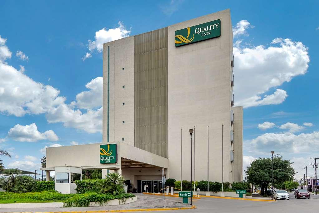 Quality Inn Monterrey La Fe Экстерьер фото