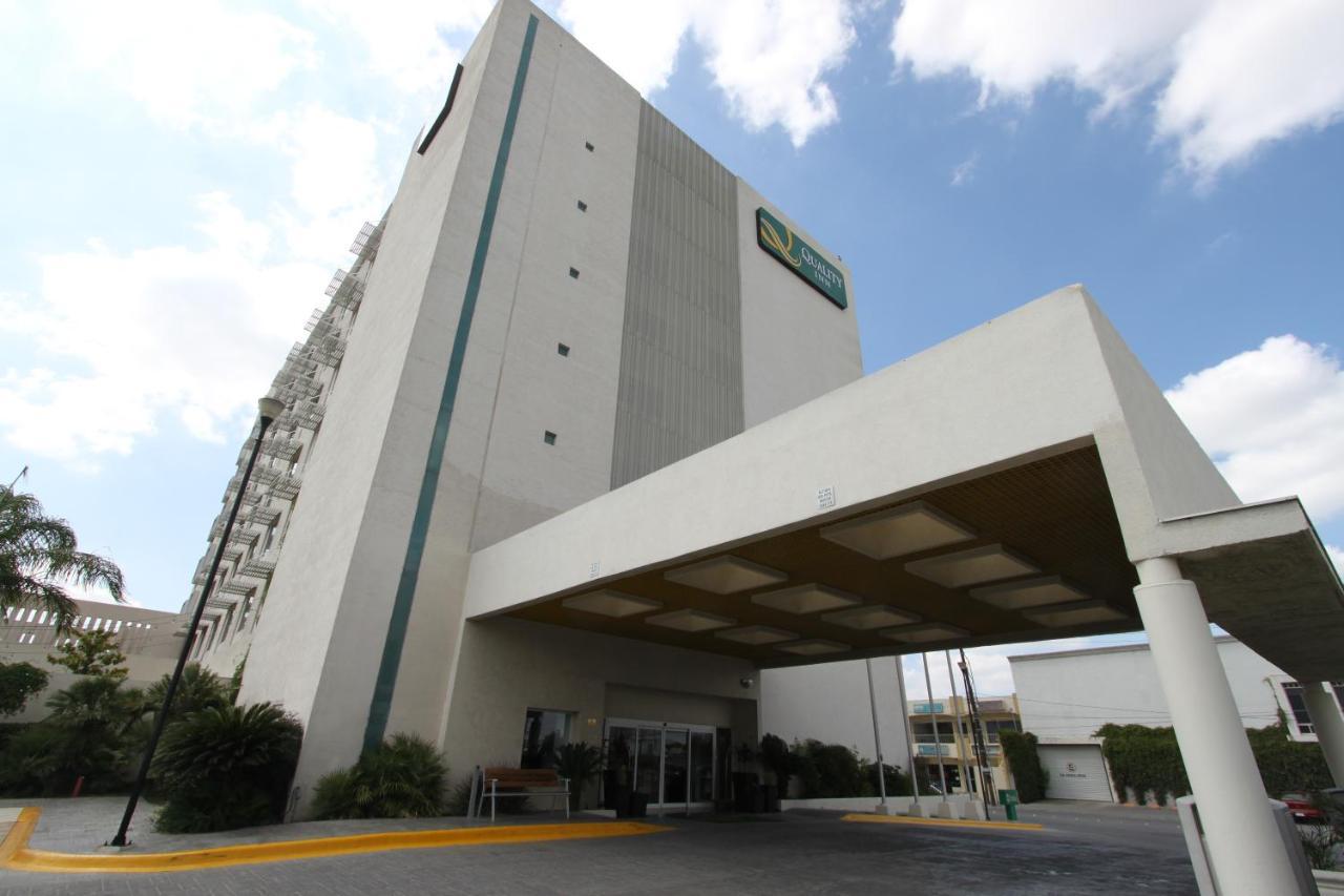 Quality Inn Monterrey La Fe Экстерьер фото